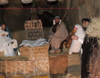 MILITELLO ROSMARINO – Presepe Vivente. Natività, ricostruita all’interno dell’antico arco del castello normanno