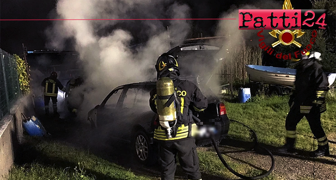 TERME VIGLIATORE – Due auto in fiamme zona Marchesana. Cause del rogo in fase di accertamento.