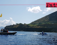 ISOLA DI SALINA – Gli acquascooter della Polizia di Stato soccorrono bagnanti e imbarcazioni in difficoltà